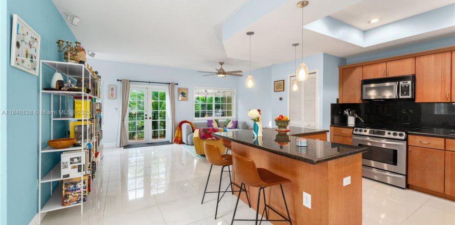 Touwnhouse à Miami, Floride 2 chambres, 97.55 m2 № 1828672