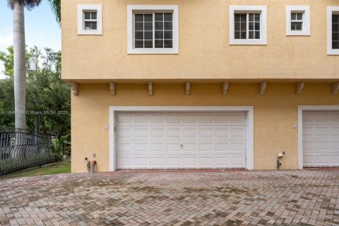 Touwnhouse à vendre à Miami, Floride: 2 chambres, 97.55 m2 № 1828672 - photo 20