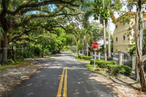 Touwnhouse à vendre à Miami, Floride: 2 chambres, 97.55 m2 № 1828672 - photo 25