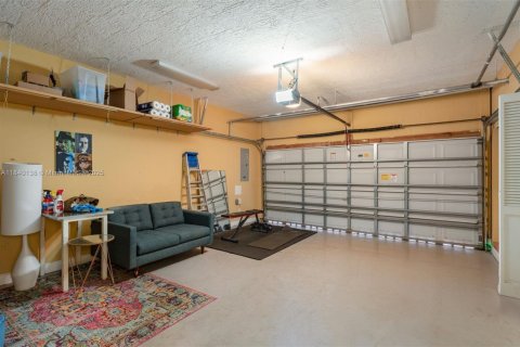 Touwnhouse à vendre à Miami, Floride: 2 chambres, 97.55 m2 № 1828672 - photo 16