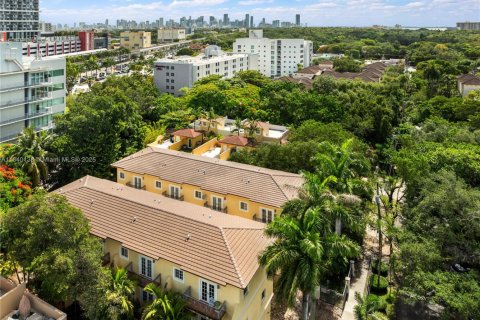 Touwnhouse à vendre à Miami, Floride: 2 chambres, 97.55 m2 № 1828672 - photo 27