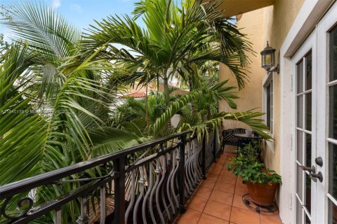 Touwnhouse à vendre à Miami, Floride: 2 chambres, 97.55 m2 № 1828672 - photo 18
