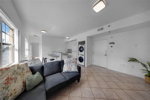 Condominio en venta en Miami Beach, Florida, 2 dormitorios, 63.17 m2 № 2034991 - foto 2