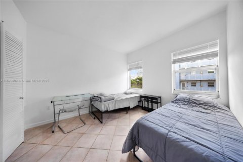 Condominio en venta en Miami Beach, Florida, 2 dormitorios, 63.17 m2 № 2034991 - foto 12