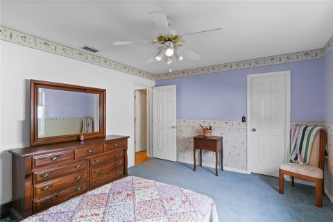 House in Summerfield, Florida 2 bedrooms, 138.24 sq.m. № 1904073 - photo 19