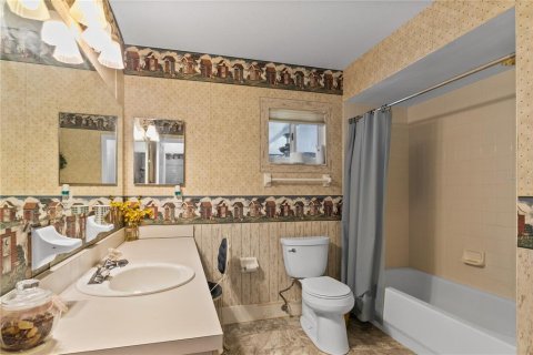 House in Summerfield, Florida 2 bedrooms, 138.24 sq.m. № 1904073 - photo 20