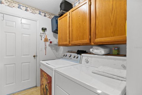 House in Summerfield, Florida 2 bedrooms, 138.24 sq.m. № 1904073 - photo 21