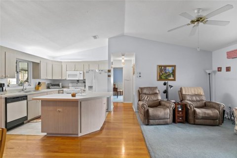 House in Summerfield, Florida 2 bedrooms, 138.24 sq.m. № 1904073 - photo 10
