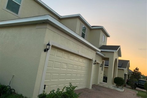 House in Davenport, Florida 4 bedrooms, 179.77 sq.m. № 2127690 - photo 6