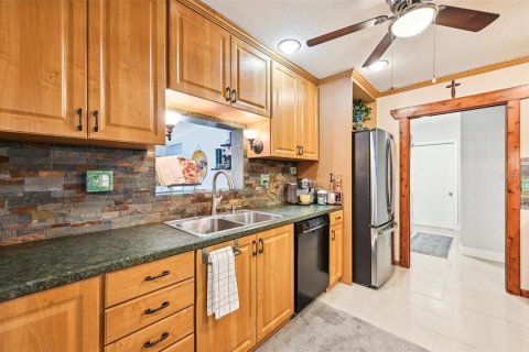 House in North Port, Florida 4 bedrooms, 140.84 sq.m. № 1359476 - photo 9