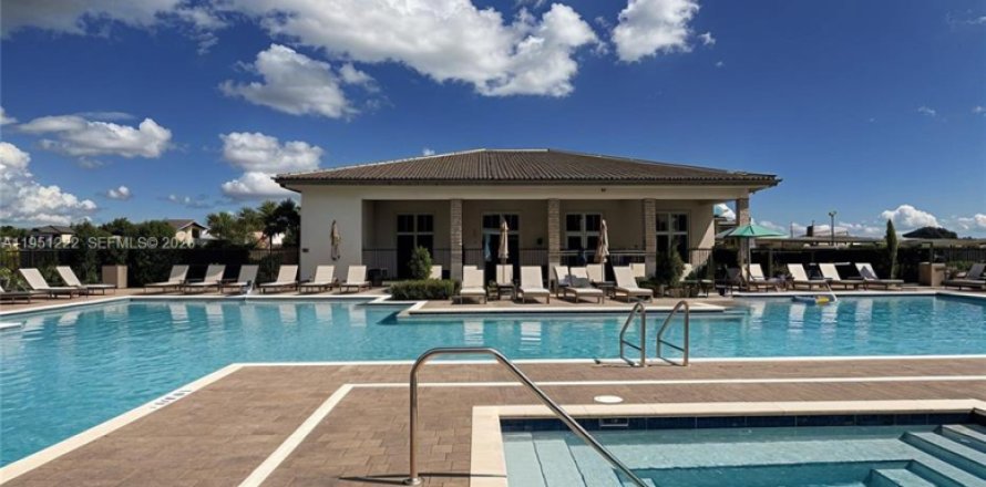 Condominio en Miami, Florida, 3 dormitorios  № 2006190