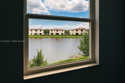 Condominio en venta en Miami, Florida, 3 dormitorios, 157.47 m2 № 2006190 - foto 10