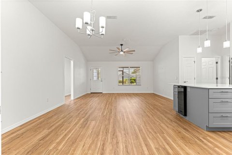 House in The Villages, Florida 3 bedrooms, 131.74 sq.m. № 1879536 - photo 24