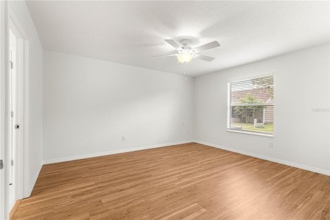 House in The Villages, Florida 3 bedrooms, 131.74 sq.m. № 1879536 - photo 17