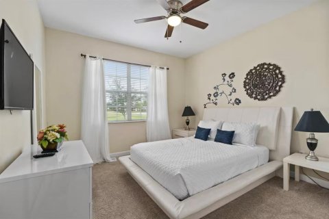 House in STOREY LAKE in Kissimmee, Florida 6 bedrooms, 305.74 sq.m. № 2393433 - photo 17
