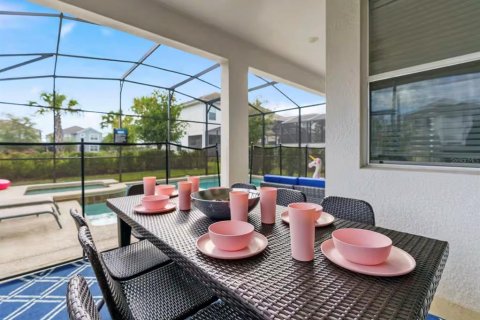 House in STOREY LAKE in Kissimmee, Florida 6 bedrooms, 305.74 sq.m. № 2393433 - photo 20