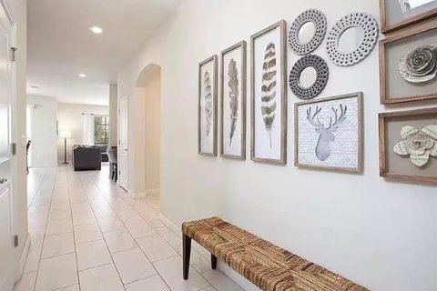 House in STOREY LAKE in Kissimmee, Florida 6 bedrooms, 305.74 sq.m. № 2393433 - photo 3