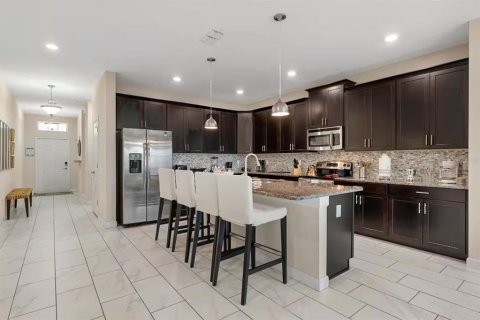 House in STOREY LAKE in Kissimmee, Florida 6 bedrooms, 305.74 sq.m. № 2393433 - photo 7