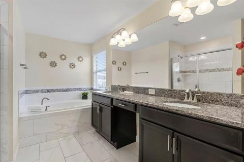 House in STOREY LAKE in Kissimmee, Florida 6 bedrooms, 305.74 sq.m. № 2393433 - photo 15