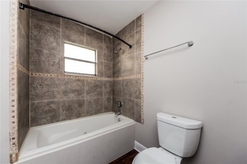 Casa en alquiler en Orlando, Florida, 3 dormitorios, 147.16 m2 № 1825123 - foto 14