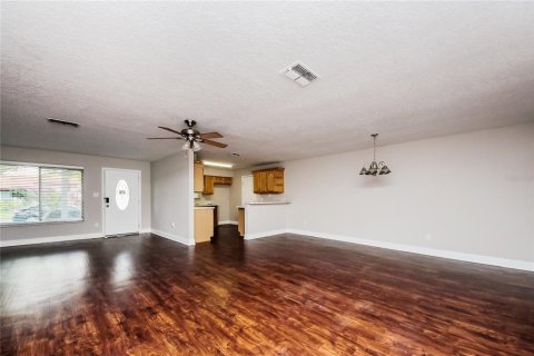 Villa ou maison à louer à Orlando, Floride: 3 chambres, 147.16 m2 № 1825123 - photo 4