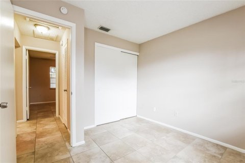 House in Belle Isle, Florida 3 bedrooms, 124.3 sq.m. № 1879693 - photo 12
