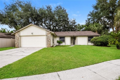 House in Belle Isle, Florida 3 bedrooms, 124.3 sq.m. № 1879693 - photo 1