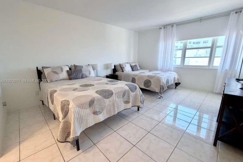 Снять в аренду кондоминиум в Майами-Бич, Флорида 1 спальня, 81.75м2, № 2082832 - фото 10