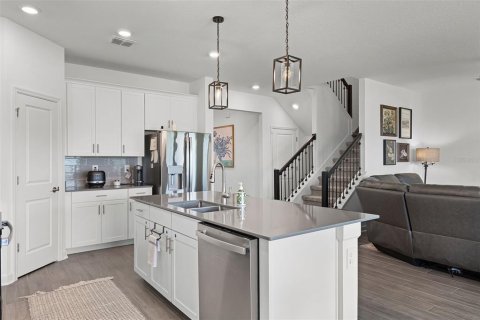 Casa en venta en Orlando, Florida, 5 dormitorios, 280.84 m2 № 1916181 - foto 14