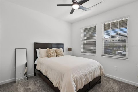 Casa en venta en Orlando, Florida, 5 dormitorios, 280.84 m2 № 1916181 - foto 23