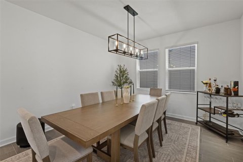 Casa en venta en Orlando, Florida, 5 dormitorios, 280.84 m2 № 1916181 - foto 7