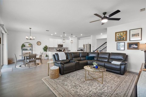 Casa en venta en Orlando, Florida, 5 dormitorios, 280.84 m2 № 1916181 - foto 17