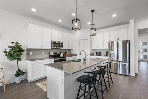 Casa en venta en Orlando, Florida, 5 dormitorios, 280.84 m2 № 1916181 - foto 11
