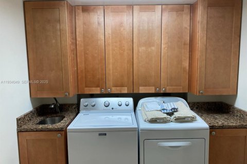 Снять в аренду кондоминиум в Юпитер, Флорида 2 спальни, 123.75м2, № 1992543 - фото 16