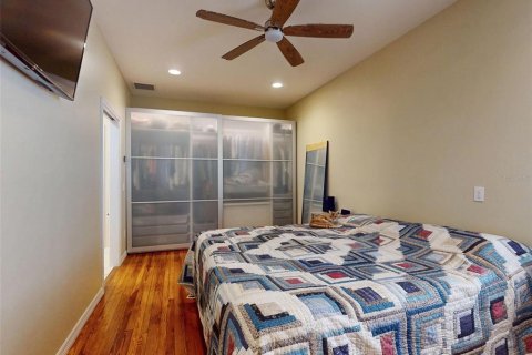 House in New Smyrna Beach, Florida 4 bedrooms, 219.25 sq.m. № 1613694 - photo 16