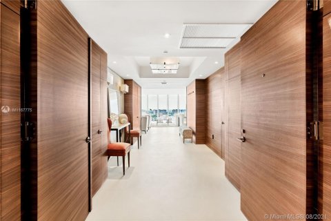 Copropriété à louer à Sunny Isles Beach, Floride: 3 chambres, 280.38 m2 № 1957398 - photo 4