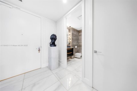Condominio en venta en Miami, Florida, 3 dormitorios № 1877646 - foto 16