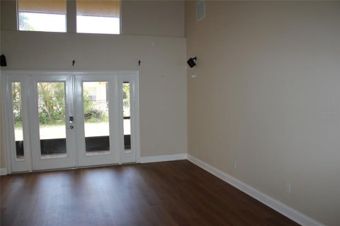 House in Orlando, Florida 4 bedrooms, 262.36 sq.m. № 2103178 - photo 8