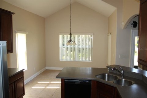 House in Orlando, Florida 4 bedrooms, 262.36 sq.m. № 2103178 - photo 15