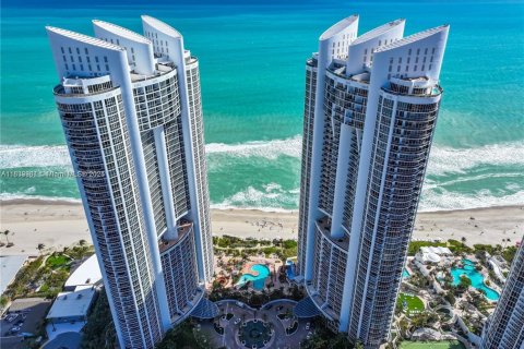 Condo in Sunny Isles Beach, Florida, 2 bedrooms  № 1821775 - photo 2