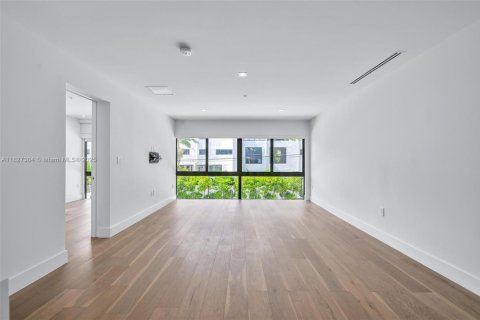 Condo in Key Biscayne, Florida, 4 bedrooms  № 1888758 - photo 8
