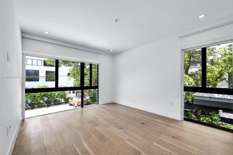Condo in Key Biscayne, Florida, 4 bedrooms  № 1888758 - photo 9