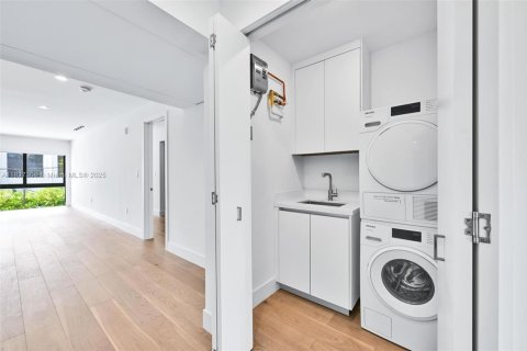 Condo in Key Biscayne, Florida, 4 bedrooms  № 1888758 - photo 22