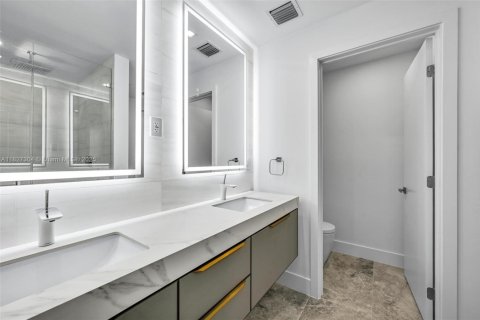 Condo in Key Biscayne, Florida, 4 bedrooms  № 1888758 - photo 10
