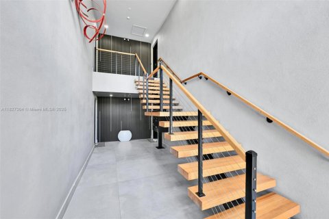 Condo in Key Biscayne, Florida, 4 bedrooms  № 1888758 - photo 24