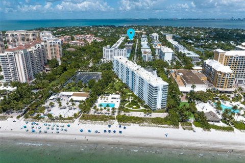 Condo in Key Biscayne, Florida, 4 bedrooms  № 1888758 - photo 27