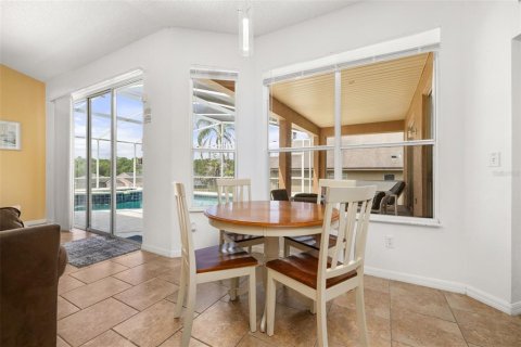 Villa ou maison à vendre à Davenport, Floride: 4 chambres, 186.36 m2 № 2322454 - photo 18