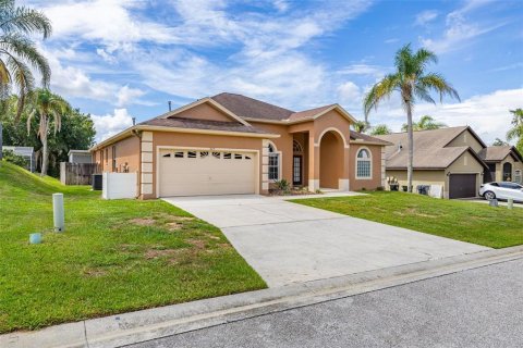 Villa ou maison à vendre à Davenport, Floride: 4 chambres, 186.36 m2 № 2322454 - photo 3