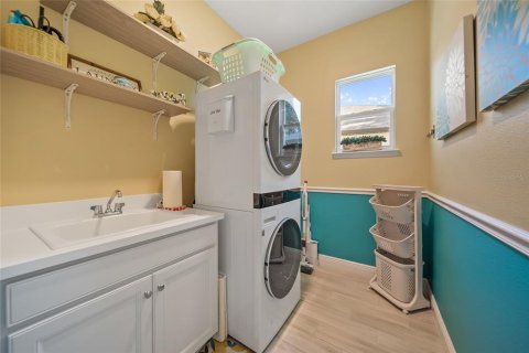 Casa en venta en Kissimmee, Florida, 4 dormitorios, 227.8 m2 № 1802852 - foto 20