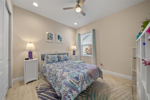 Casa en venta en Kissimmee, Florida, 4 dormitorios, 227.8 m2 № 1802852 - foto 16